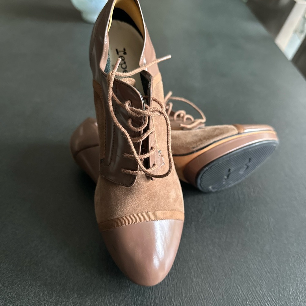 Brown Lace-Up Women's Shoes